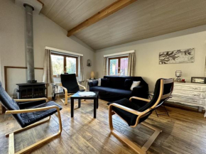 Holiday home with river view